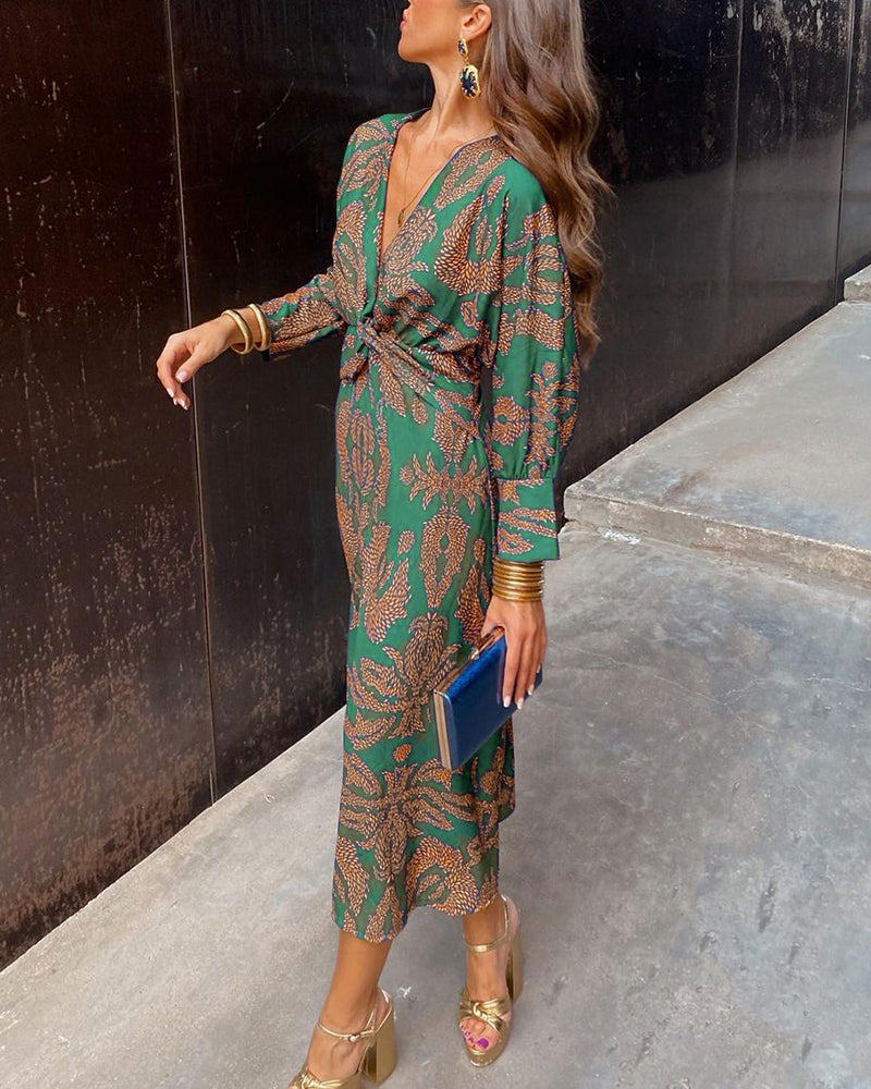 Waniah Dress | Vintage-Inspired V-Neck Long-Sleeve Dress for Women