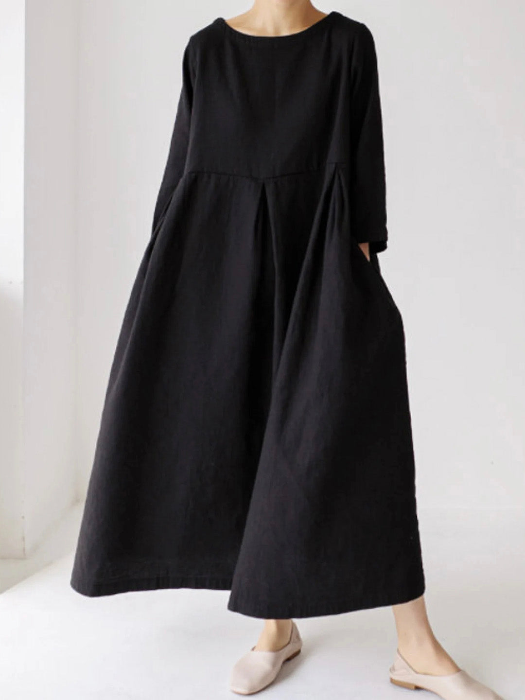 Dovena Dress | Loose-Fit Linen Maxi Dress with Long Sleeves and Minimalist Pleated Design