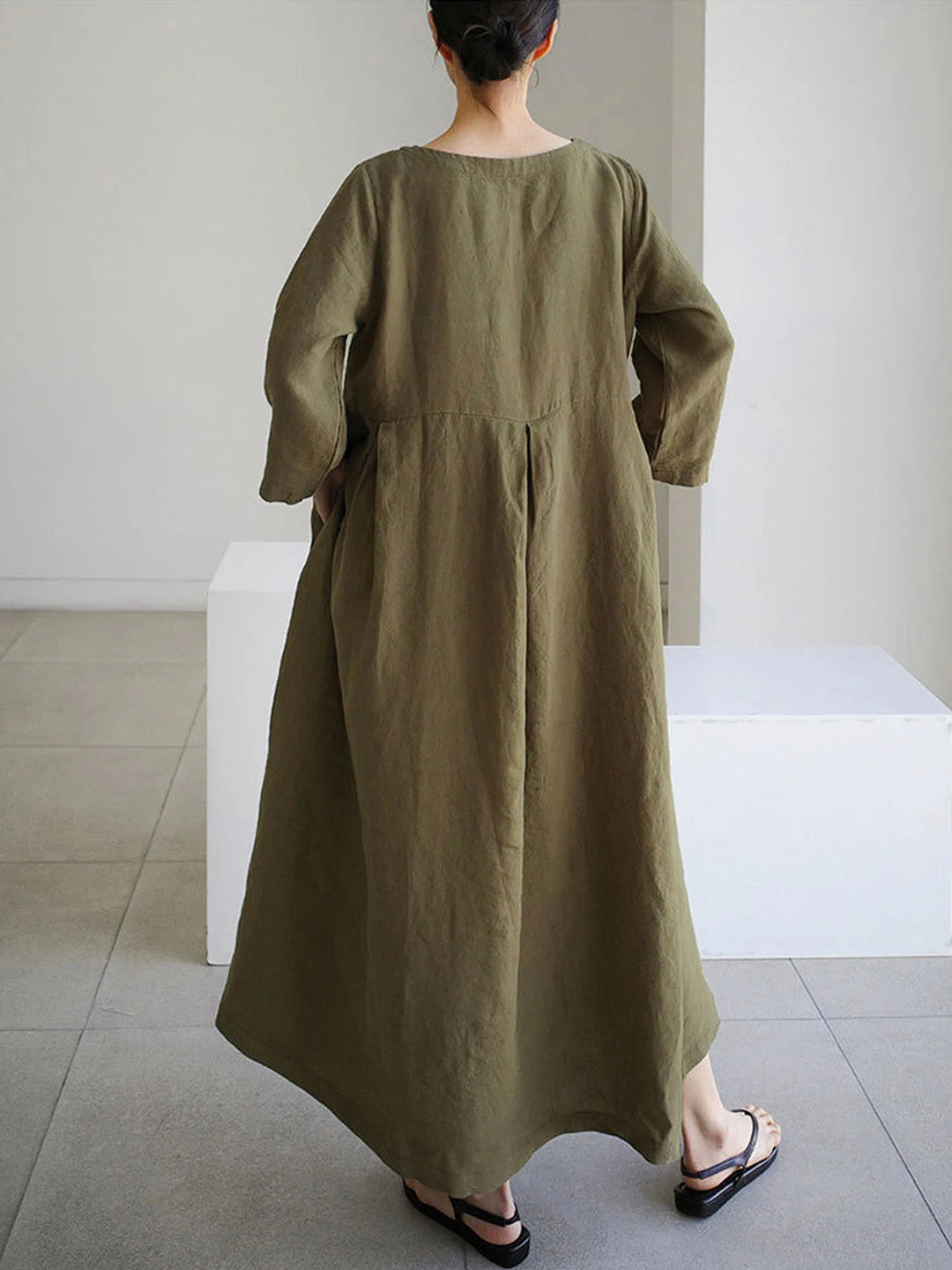 Dovena Dress | Loose-Fit Linen Maxi Dress with Long Sleeves and Minimalist Pleated Design