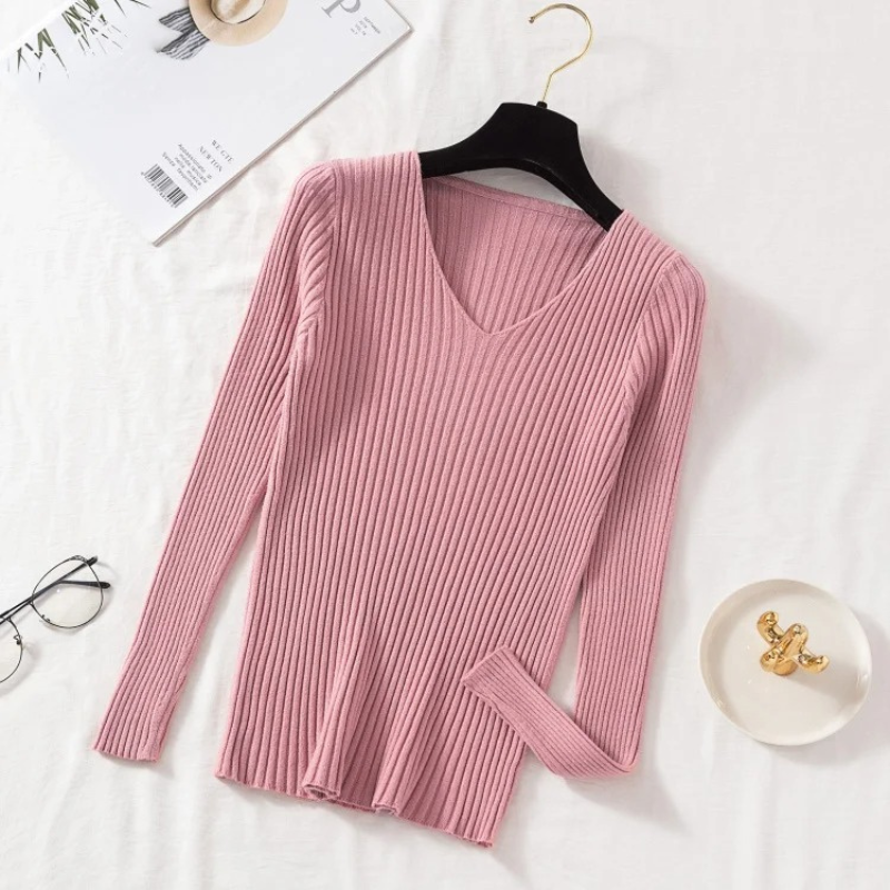 Frieda Pullover | Slim-Fit Ribbed V-Neck Sweater