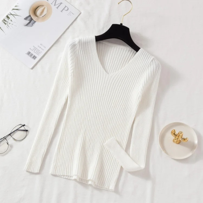 Frieda Pullover | Slim-Fit Ribbed V-Neck Sweater