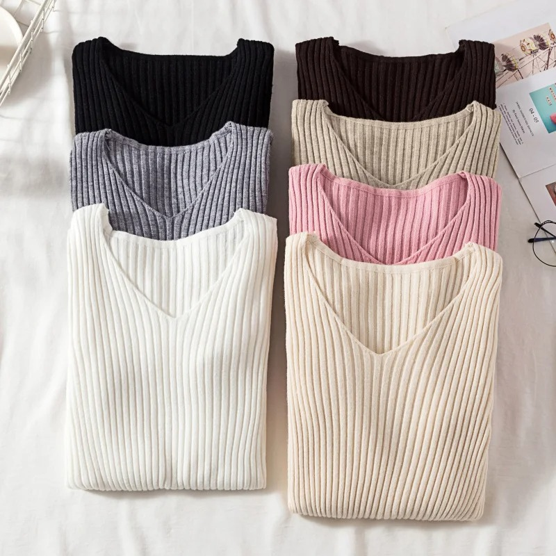 Frieda Pullover | Slim-Fit Ribbed V-Neck Sweater