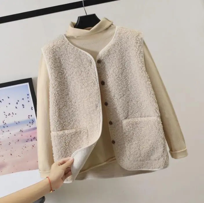 Olinda Vest | Women's Stylish & Versatile Fleece Vest