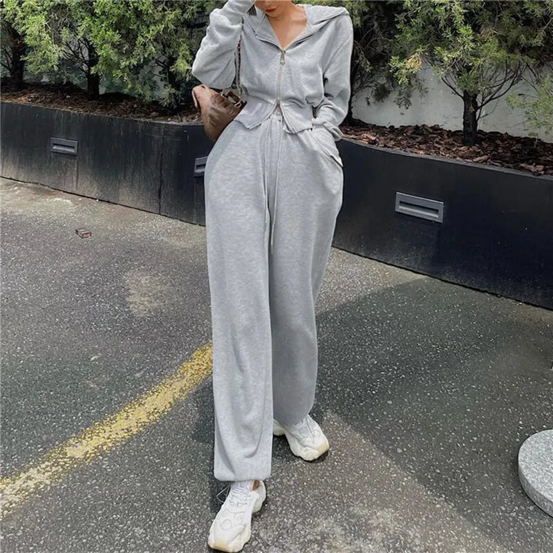 Maelys Tracksuit | Sporty & Trendy Two-Piece Set