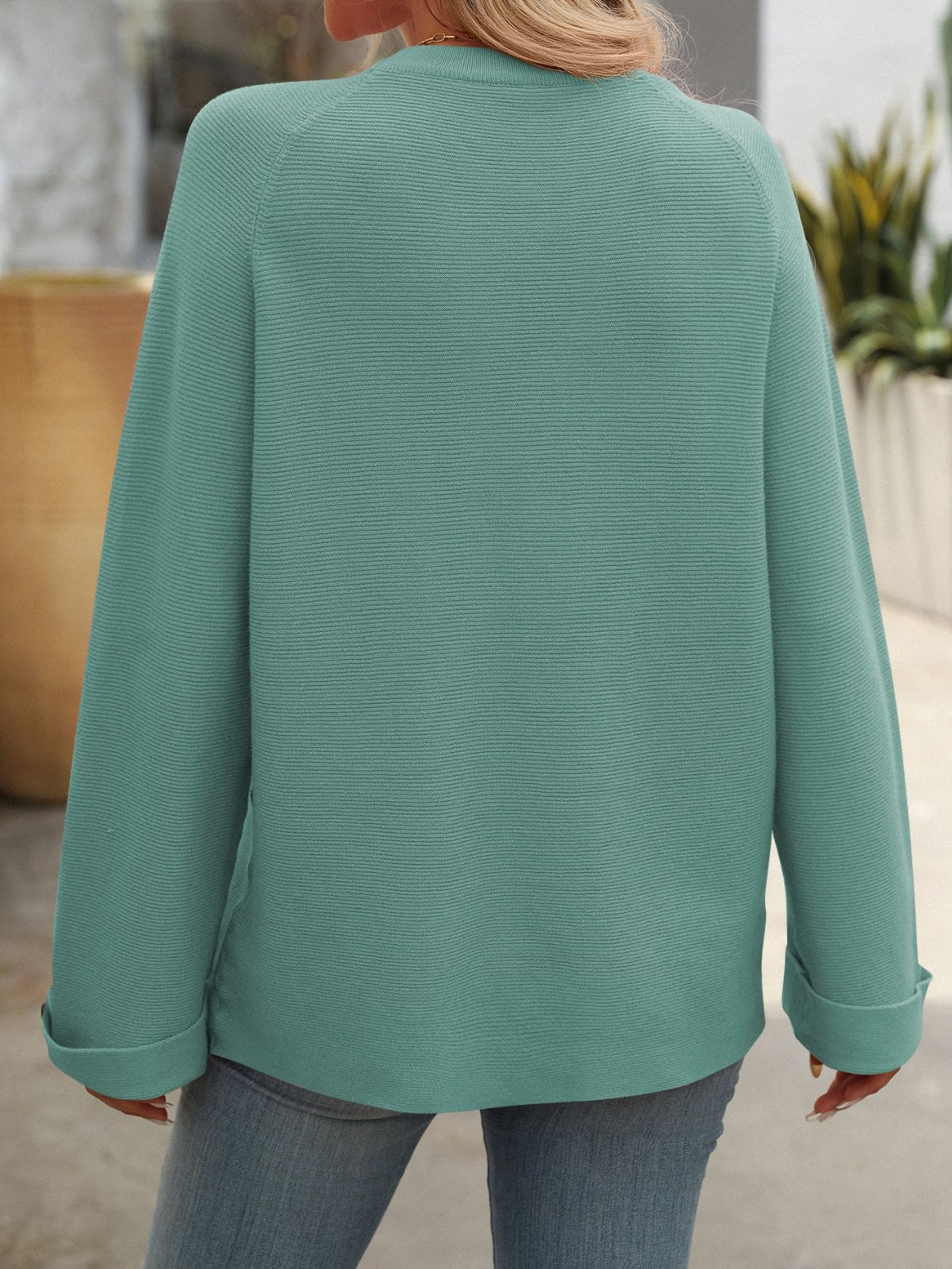 Flor Sweater | Cozy Round Neck Sweater with Loose Sleeves