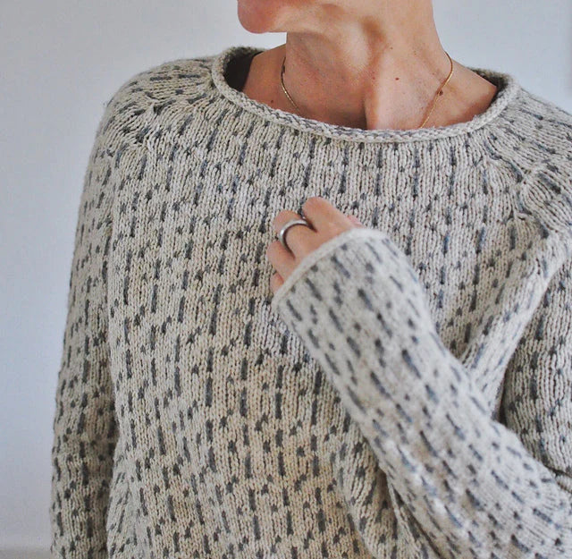 Drea Sweater | Elegant Gray Crew Neck Sweater